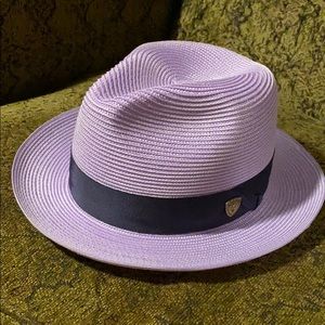 Men’s lavender Dobbs Straw Fedora size 7.